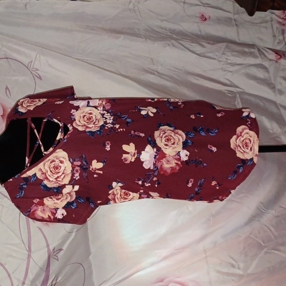 No Boundaries Women's blouse - Picture 3 of 4